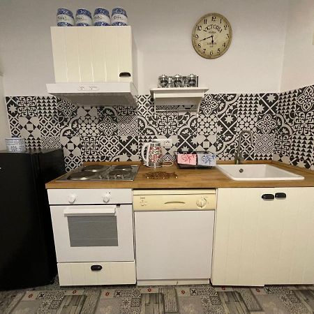 Back To The Past Apartment ออลเบีย ภายนอก รูปภาพ